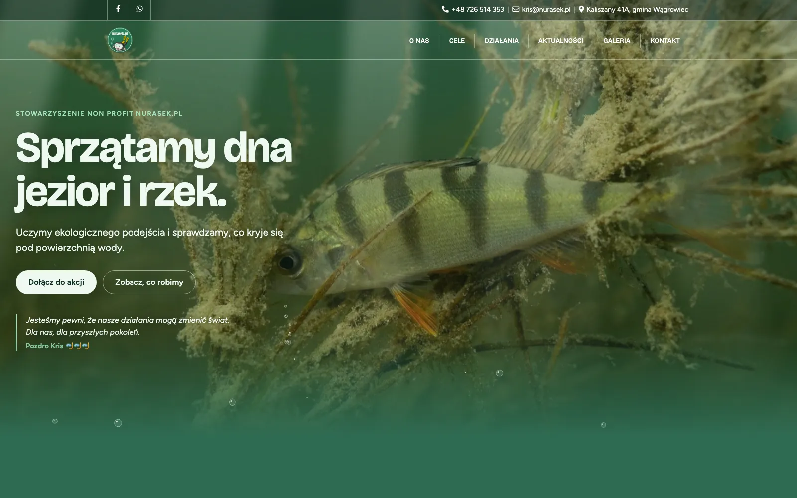Baner strony Nurasek.pl — okoń wśród roślin pod wodą i hasło Sprzątamy dna jezior i rzek