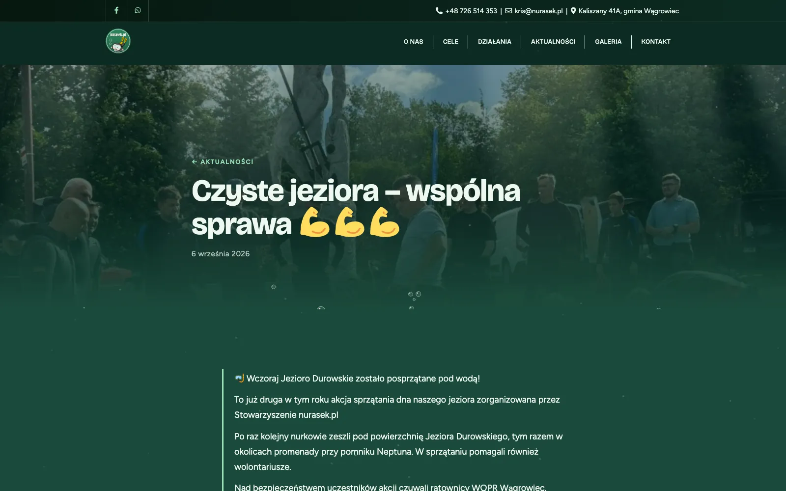 Wpis Czyste jeziora — wspólna sprawa: zdjęcie ekipy przy pomniku Neptuna jako nagłówek i treść relacji